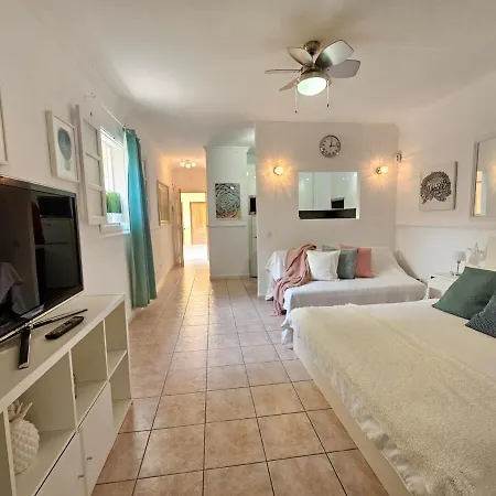 Apartment & Refreshing Pool Holidays Air-conditioning , *