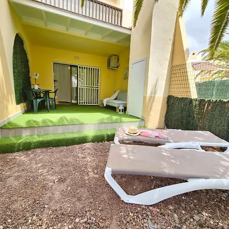 & Refreshing Pool Holidays Air-conditioning , Apartment