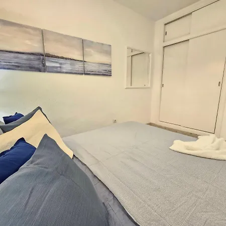 Apartment & Refreshing Pool Holidays Air-conditioning , Costa Adeje (Tenerife)