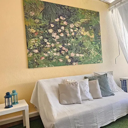 Apartment & Refreshing Pool Holidays Air-conditioning ,