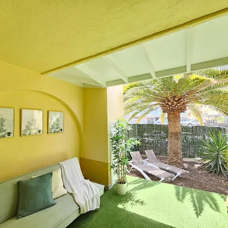Apartment & Refreshing Pool Holidays Air-conditioning ,