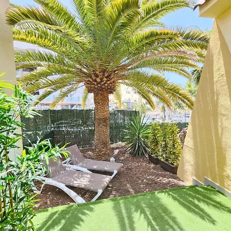 Apartment & Refreshing Pool Holidays Air-conditioning , Costa Adeje (Tenerife)