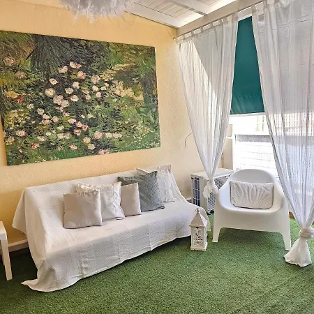 Apartment & Refreshing Pool Holidays Air-conditioning ,
